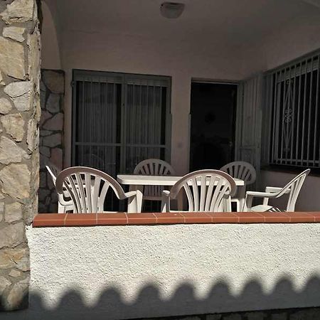 Xalet Amb Jardi Villa Empuriabrava Exterior photo